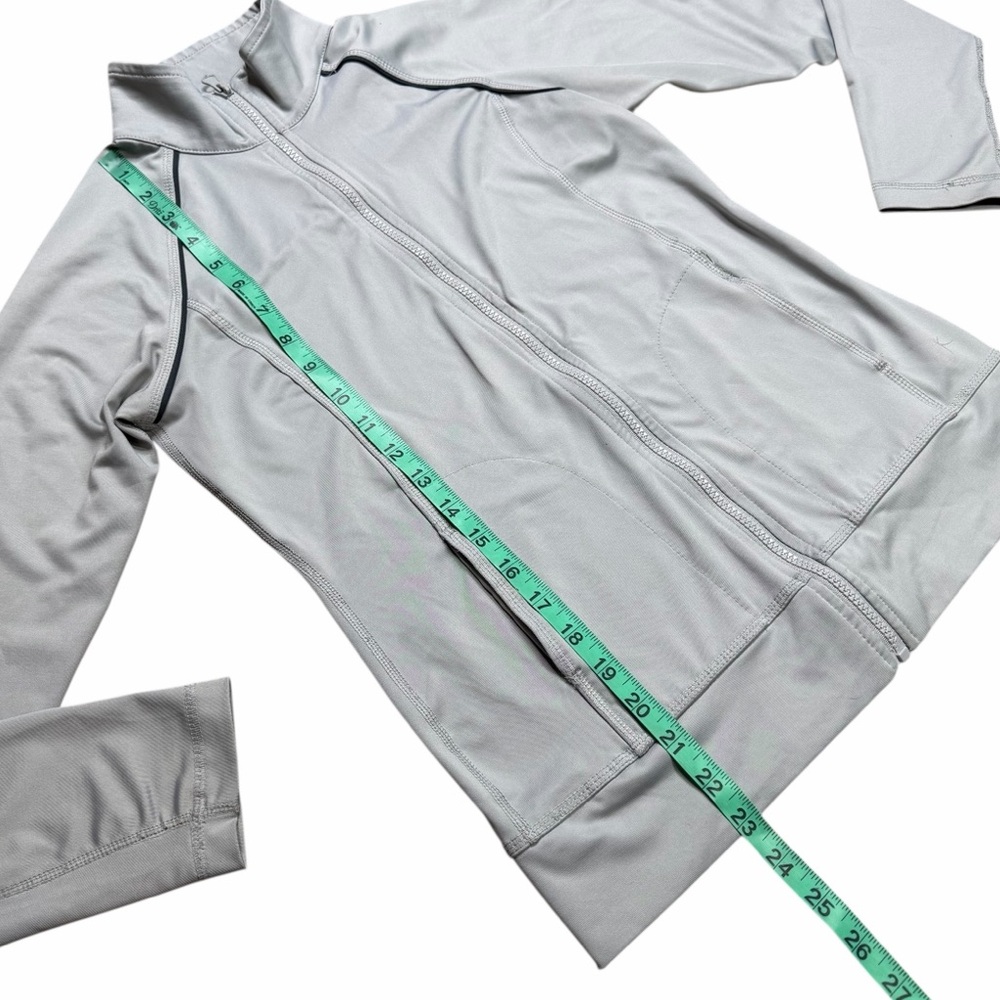10/$25🦋 Danskin Now Light Gray Semi-Fitted Full Zip Jacket - Size XS - Picture 9 of 13
